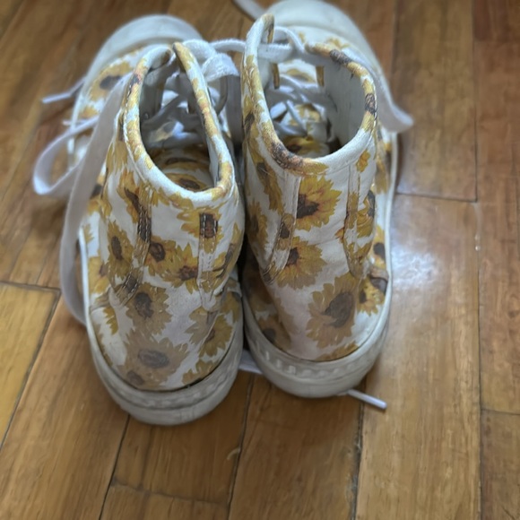 Canvas sunflower high tops - Picture 3 of 5